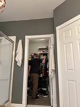 Snapshot of Bluemage710 chatting on December 2, 2025, 3:58 pm Bluemage710 online show from December 2, 2025, 3:58 pm