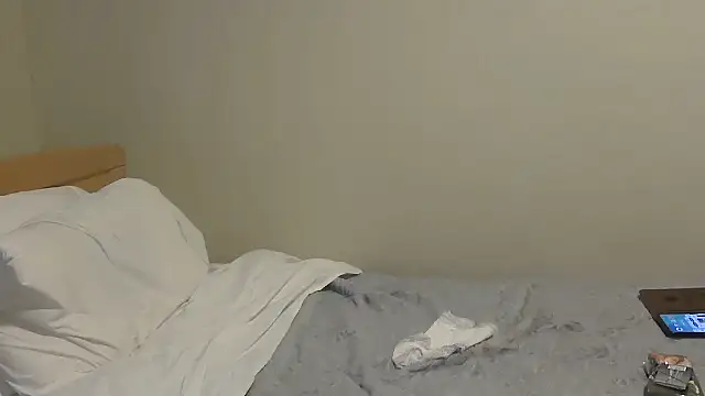 housewife shantie online show from October 12, 2025, 10:49 am