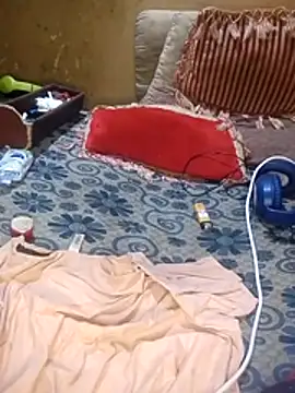 Snapshot of LOOLOOO123123 chatting on November 1, 2025, 10:42 am LOOLOOO123123 online show from November 1, 2025, 10:42 am