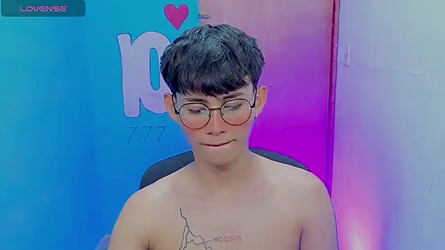Snapshot of tanjiro_cute chatting on May 19, 2026, 10:17 pm tanjiro cute online show from May 19, 2026, 10:17 pm