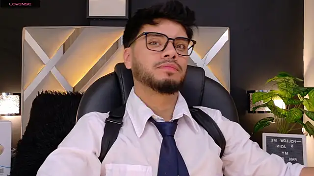 Tommidubois online show from November 8, 2025, 4:38 am