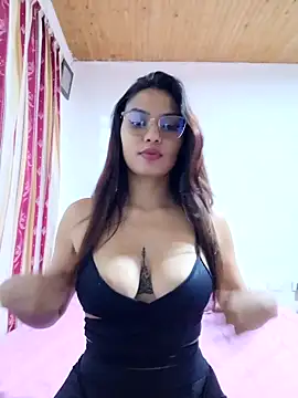 Snapshot of CriistalEvans chatting on December 4, 2024, 3:09 am CriistalEvans online show from December 4, 2024, 3:09 am