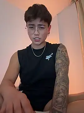 Chriss gomez2 online show from January 11, 2026, 2:40 am