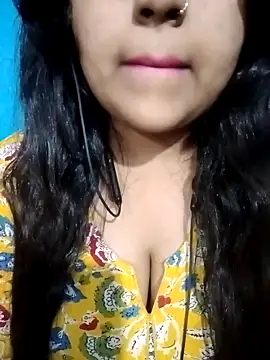 Love-Veronica online show from February 24, 2026, 11:44 am