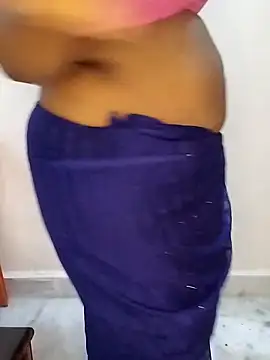 Snapshot of Sexy_Radhikaa chatting on April 24, 2026, 7:10 am Sexy Radhikaa online show from April 24, 2026, 7:10 am