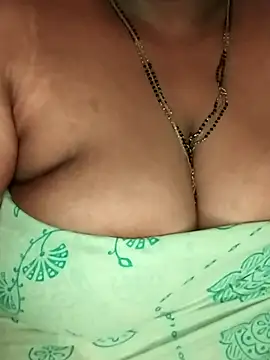 Snapshot of Sexy_Radhikaa chatting on June 22, 2026, 3:58 am Sexy Radhikaa online show from June 22, 2026, 3:58 am