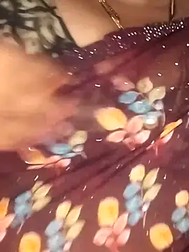 Snapshot of Sexy_Radhikaa chatting on November 28, 2025, 1:33 pm Sexy Radhikaa online show from November 28, 2025, 1:33 pm