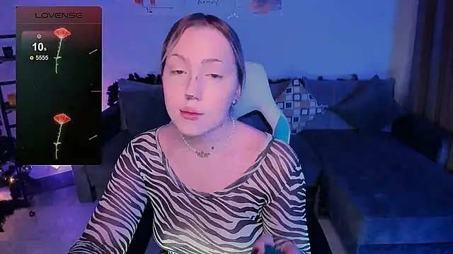 Snapshot of Jenny_Luvv chatting on December 28, 2024, 7:44 am Jenny Luvv online show from December 28, 2024, 7:44 am