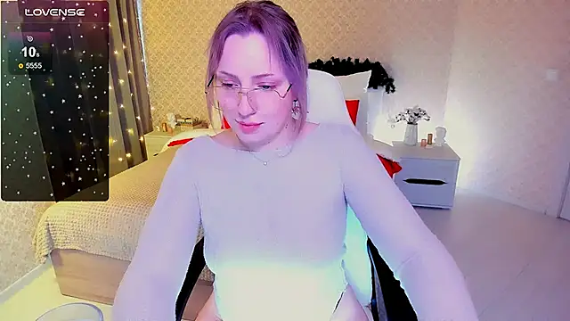 Snapshot of Jenny_Luvv chatting on January 9, 2025, 8:03 am Jenny Luvv online show from January 9, 2025, 8:03 am