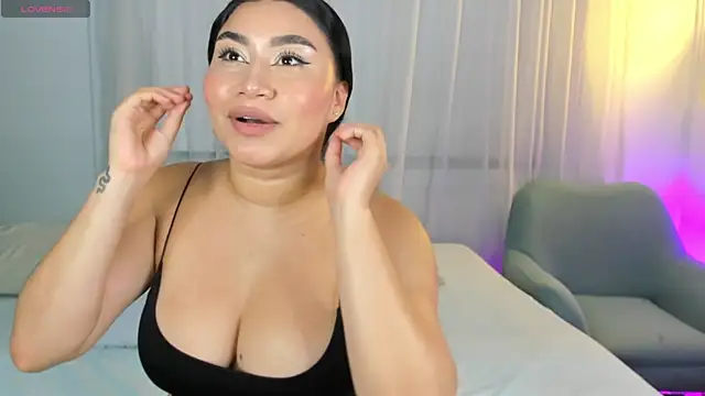 Snapshot of leylaclintonxx chatting on October 18, 2025, 2:19 pm leylaclintonxx online show from October 18, 2025, 2:19 pm