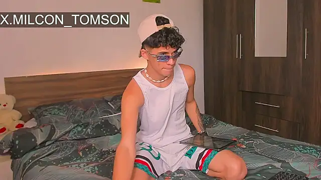 Milcon Thomson online show from September 25, 2025, 7:09 pm