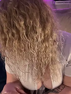 Snapshot of CurvyAnonymousGirl89 chatting on February 15, 2026, 7:57 pm CurvyAnonymousGirl89 online show from February 15, 2026, 7:57 pm