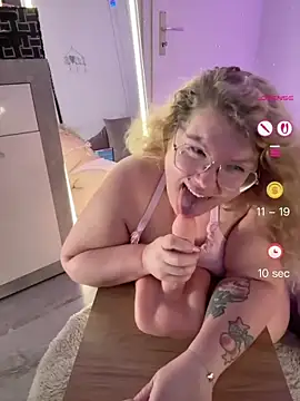 Snapshot of CurvyAnonymousGirl89 chatting on July 26, 2026, 6:53 am CurvyAnonymousGirl89 online show from July 26, 2026, 6:53 am