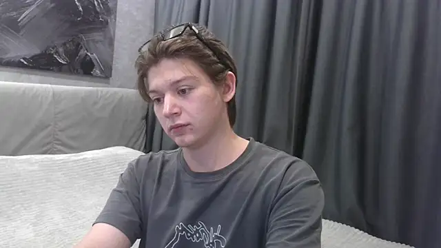 W N G S online show from September 26, 2025, 8:49 pm