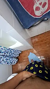 Snapshot of tula_chyk chatting on December 15, 2025, 1:28 pm tula chyk online show from December 15, 2025, 1:28 pm