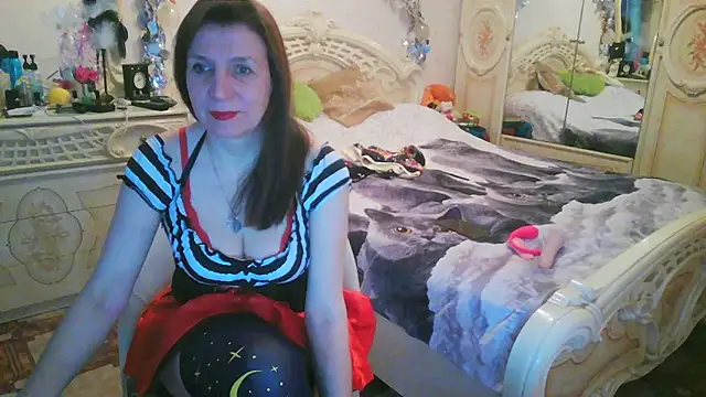 Snapshot of Debra_Phoenix chatting on April 10, 2026, 10:17 pm Debra Phoenix online show from April 10, 2026, 10:17 pm