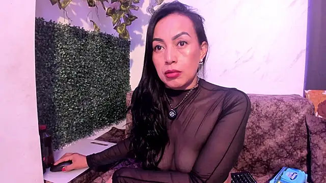 Snapshot of MeleekXXX_ chatting on March 20, 2026, 8:32 pm MeleekXXX online show from March 20, 2026, 8:32 pm