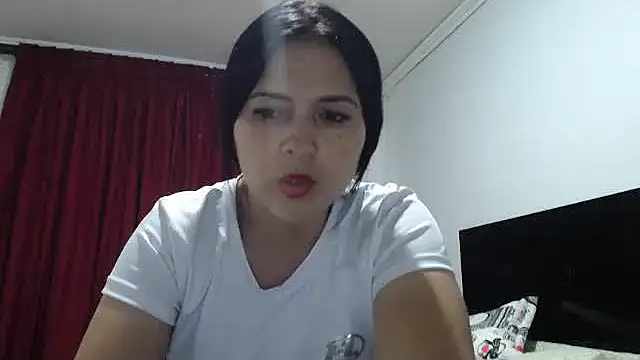 princehermosa44 online show from April 1, 2026, 11:01 pm