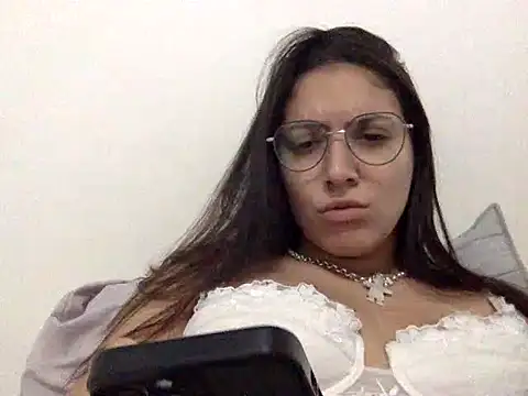 Snapshot of xBubblyBarbiexx chatting on May 8, 2026, 3:10 am xBubblyBarbiexx online show from May 8, 2026, 3:10 am