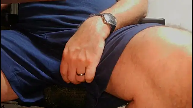 thickdaddy59 online show from June 10, 2026, 3:19 am