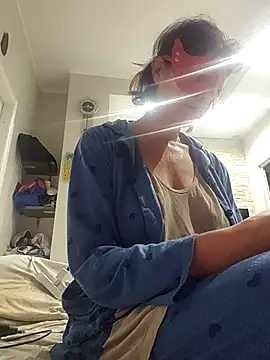 Snapshot of Vagabondainnamorata chatting on October 23, 2025, 3:27 am Vagabondainnamorata online show from October 23, 2025, 3:27 am