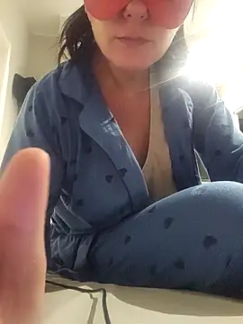 Snapshot of Vagabondainnamorata chatting on October 18, 2025, 5:42 am Vagabondainnamorata online show from October 18, 2025, 5:42 am