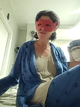 Snapshot of Vagabondainnamorata chatting on November 18, 2025, 5:00 am Vagabondainnamorata online show from November 18, 2025, 5:00 am