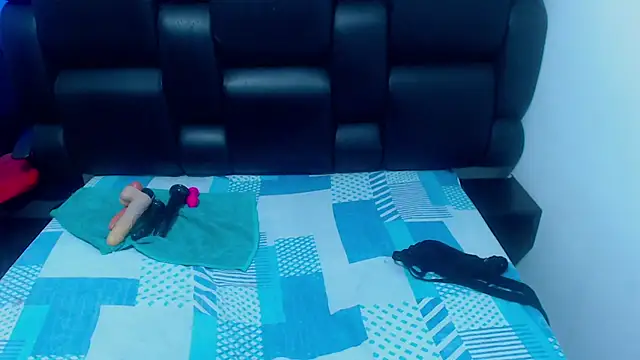 XxMiaSexxyHotxX online show from October 10, 2025, 2:40 pm