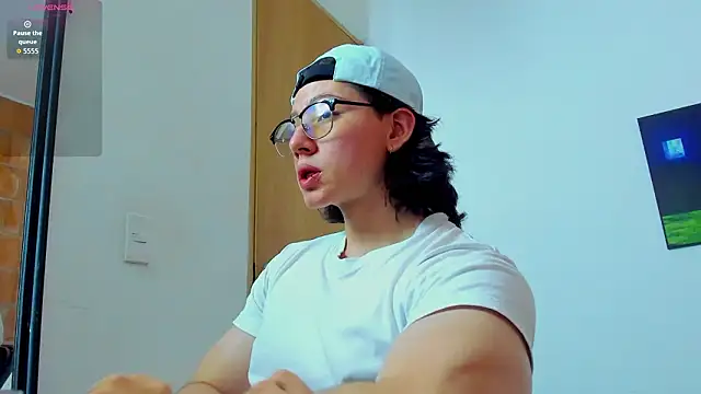 AngelBennet  online show from January 18, 2026, 10:13 pm