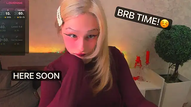 Snapshot of Kleo_Godde chatting on October 1, 2025, 10:02 pm Kleo Godde online show from October 1, 2025, 10:02 pm