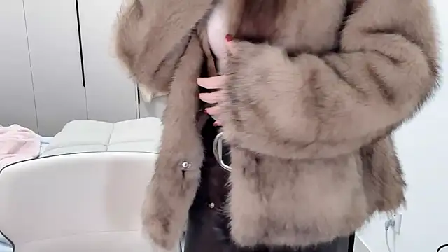 Snapshot of yangyang-1115 chatting on October 25, 2025, 5:28 am yangyang-1115 online show from October 25, 2025, 5:28 am