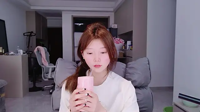 yangyang-1115 online show from February 8, 2026, 2:04 pm