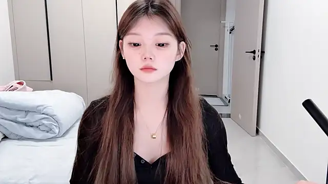 Snapshot of yangyang-1115 chatting on November 1, 2025, 5:47 am yangyang-1115 online show from November 1, 2025, 5:47 am