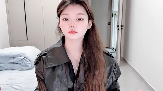 Snapshot of yangyang-1115 chatting on November 3, 2025, 5:45 am yangyang-1115 online show from November 3, 2025, 5:45 am