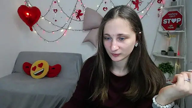 MichelLeee online show from February 7, 2026, 12:13 pm