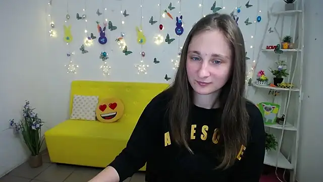 MichelLeee online show from April 1, 2026, 1:41 pm