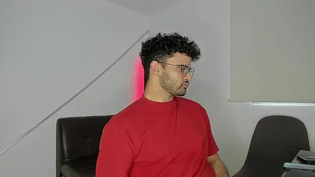 Snapshot of andrewChris_ chatting on October 9, 2025, 9:26 pm andrewChris online show from October 9, 2025, 9:26 pm