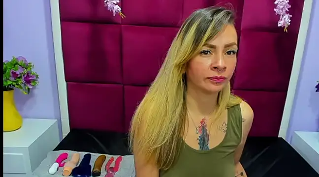 Snapshot of alaha_evans chatting on January 11, 2025, 3:55 am alaha evans online show from January 11, 2025, 3:55 am