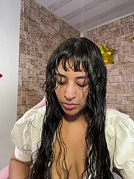 Lady Rey online show from May 5, 2026, 1:19 am