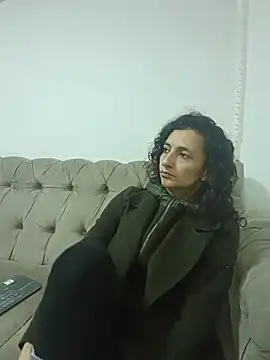 Snapshot of AriannaRussell_ chatting on June 22, 2026, 12:35 pm AriannaRussell online show from June 22, 2026, 12:35 pm