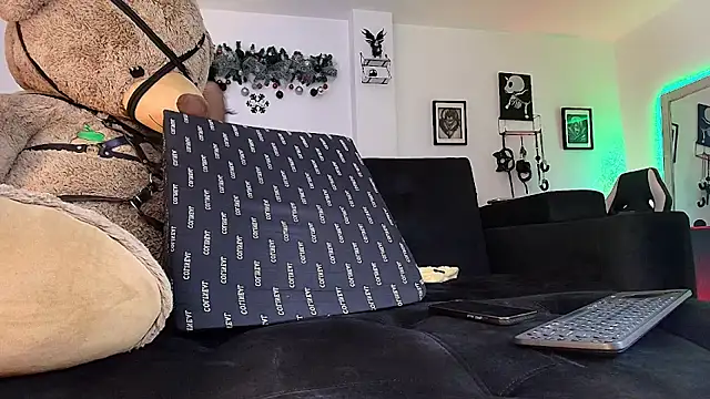 Snapshot of xl_dakotadom chatting on January 7, 2026, 8:36 pm xl dakotadom online show from January 7, 2026, 8:36 pm