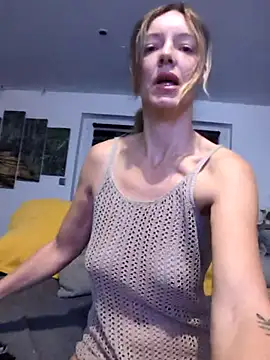 Snapshot of Ana-ya16 chatting on September 27, 2025, 5:02 am Ana-ya16 online show from September 27, 2025, 5:02 am