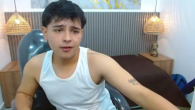 AndrewPherson online show from September 9, 2025, 1:09 pm