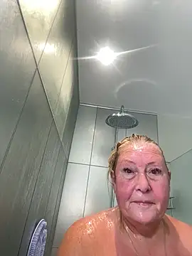 Snapshot of MoistCurveyChanel chatting on July 14, 2026, 12:11 pm MoistCurveyChanel online show from July 14, 2026, 12:11 pm