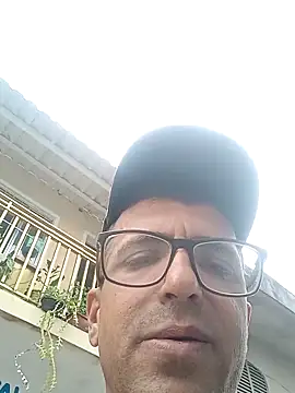 Snapshot of jtf4055 chatting on December 18, 2025, 5:28 pm jtf4055 online show from December 18, 2025, 5:28 pm