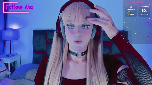 Snapshot of Kirmyy_ chatting on October 12, 2025, 8:32 pm Kirmyy online show from October 12, 2025, 8:32 pm