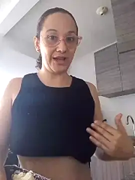 Snapshot of nicolle_milf1978 chatting on June 10, 2026, 12:50 pm nicolle milf1978 online show from June 10, 2026, 12:50 pm