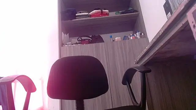 nicolle milf1978 online show from February 5, 2026, 11:50 am