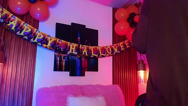 Noah Xitruxx online show from October 8, 2025, 3:19 am