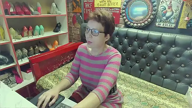 Snapshot of Lily4yourfun chatting on April 30, 2026, 6:42 am Lily4yourfun online show from April 30, 2026, 6:42 am